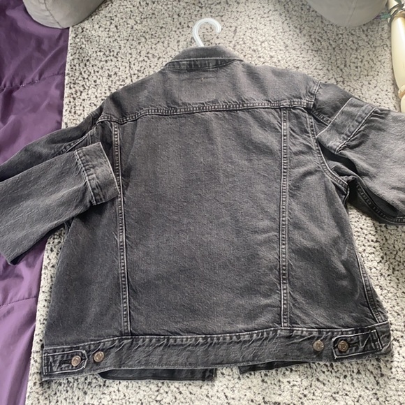 Levi’s light wash black jean jacket size XL - Picture 3 of 3